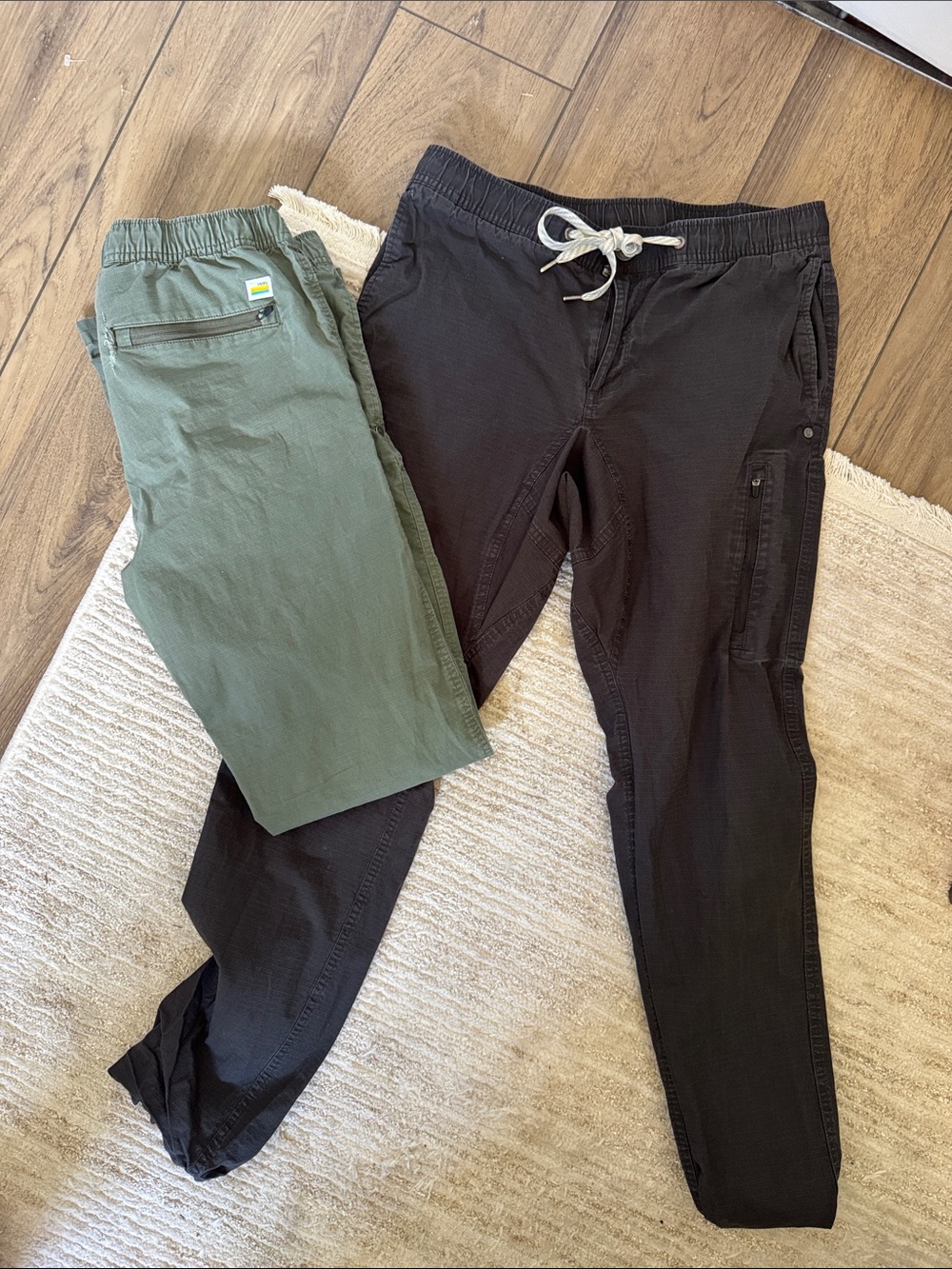 Vuori Mens RipStop Durraterra climber pant bundle size M **see description